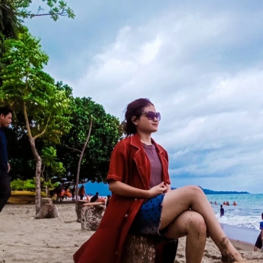 Pesona Ayya Mantan Fajar 'Sad Boy', Cantik & Imut Bikin Sedih & Susah Move On