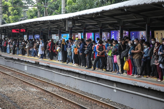 Rencana Pembedaan Tarif KRL untuk Si Kaya dan Si Miskin Tuai Polemik