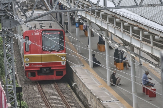 Kemenhub Berencana Subsidi Silang Tarif KRL Jabodetabek