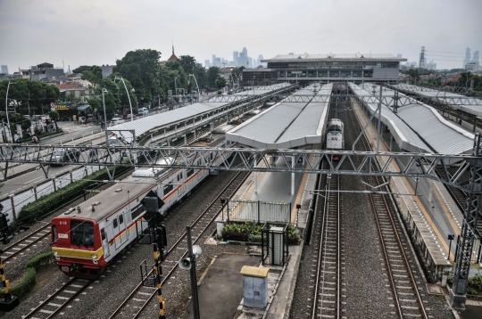 Kemenhub Berencana Subsidi Silang Tarif KRL Jabodetabek