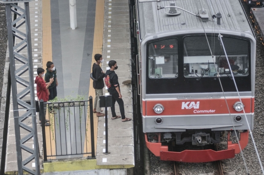 Kemenhub Berencana Subsidi Silang Tarif KRL Jabodetabek