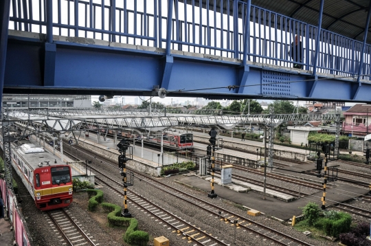 Kemenhub Berencana Subsidi Silang Tarif KRL Jabodetabek