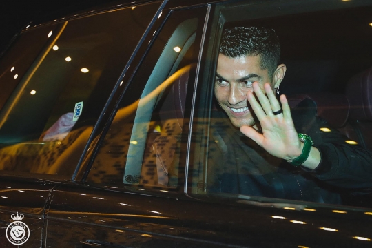 Semringah Cristiano Ronaldo Tiba di Arab Saudi, Siap Gabung Al Nassr FC