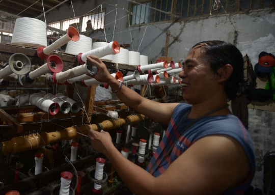 Geliat Industri Pemintal Benang di Sudut Jakarta