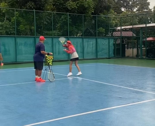 Penampilan Yuni Shara Main Tenis Bikin Salfok, Makin Kayak ABG Ting-ting