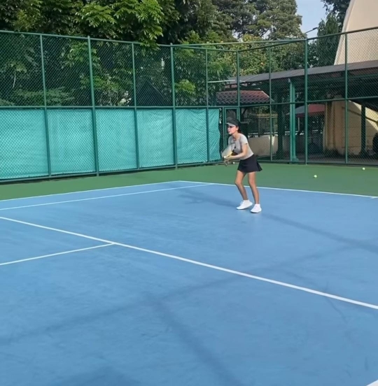 Penampilan Yuni Shara Main Tenis Bikin Salfok, Makin Kayak ABG Ting-ting