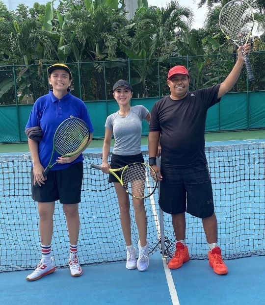 Penampilan Yuni Shara Main Tenis Bikin Salfok, Makin Kayak ABG Ting-ting