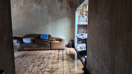 Intip Interior Rumah Mewah Terbengkalai Usai Dibersihkan Petugas Gulkarmat