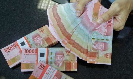 Rupiah Melemah di Tengah Kekhawatiran Resesi Ekonomi