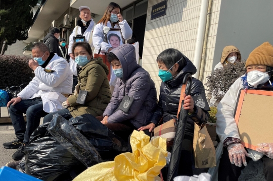 Tsunami Covid-19 Bikin Rumah Duka di Shanghai Kewalahan