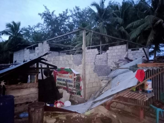 Potret Rumah Warga di Maluku Luluh Lantak Usai Diguncang Gempa Magnitudo 7,5