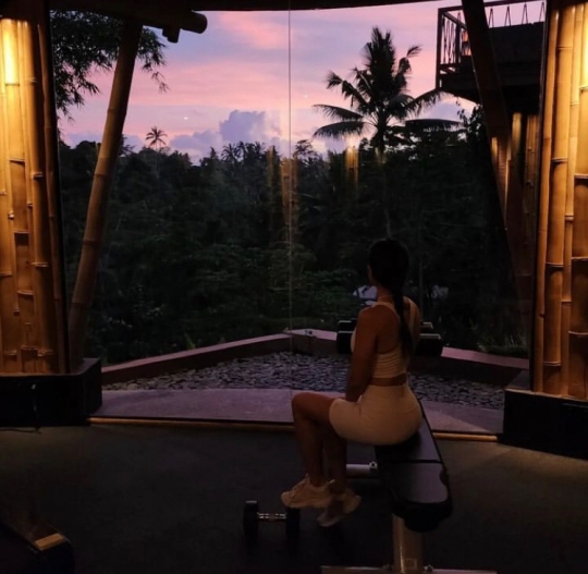 Potret Liburan Wulan Guritono di Bali, Mesra Bareng Pacar