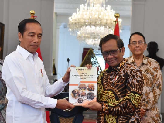 Momen Jokowi Akui dan Sesalkan Terjadinya Pelanggaran HAM Berat Masa Lalu