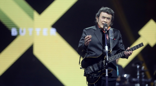 Heboh Aksi Rhoma Irama Nyanyikan Lagu BTS di HUT ke-28 Indosiar