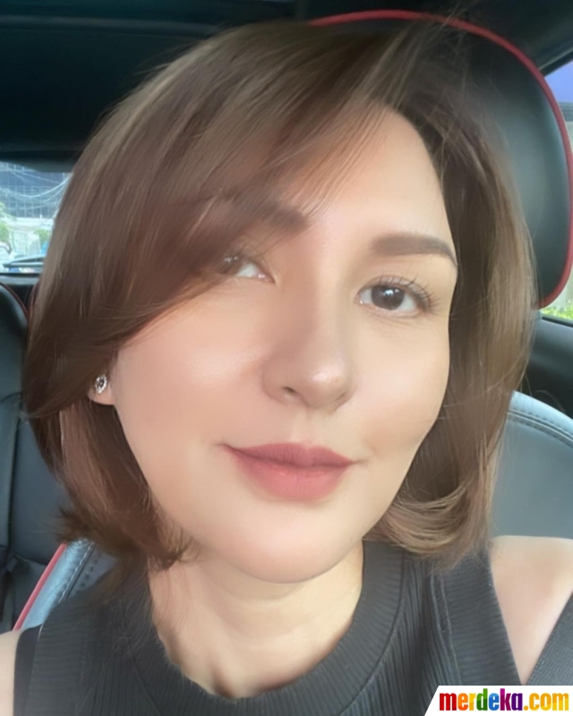 Foto Potret Terbaru Donna Agnesia Dengan Potongan Rambut Pendek Cantik Dan Makin Fresh