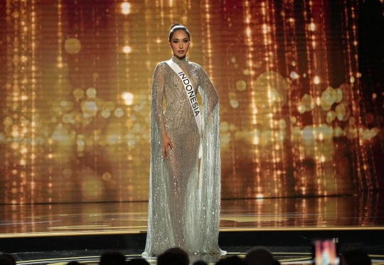 Cantiknya Laksmi DeNeefe Suardana, Perempuan Bali Pertama di Miss Universe 2023