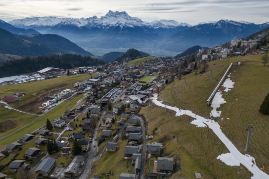 Potret Miris Salju di Resor Ski Swiss Menghilang Akibat Perubahan Iklim