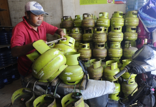 Uji Coba Pembelian Gas Elpiji 3 Kg dengan KTP di Lima Kecamatan