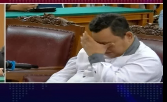 Begini Ekspresi Kuat Maruf Dituntut 8 Tahun Bui, Tertunduk Lesu Hingga Usap Air Mata