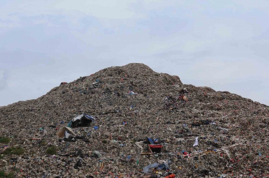 Fasilitas Pengolahan Sampah di Bantargebang Beroperasi pada Februari 2023