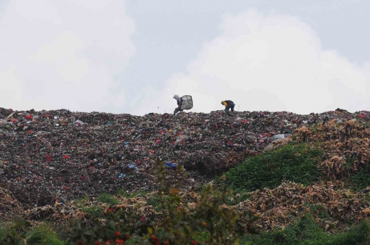 Fasilitas Pengolahan Sampah di Bantargebang Beroperasi pada Februari 2023