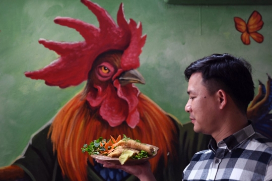 Kelezatan Ceker Ayam Dong Tao, Hidangan Mewah Orang Kaya Vietnam