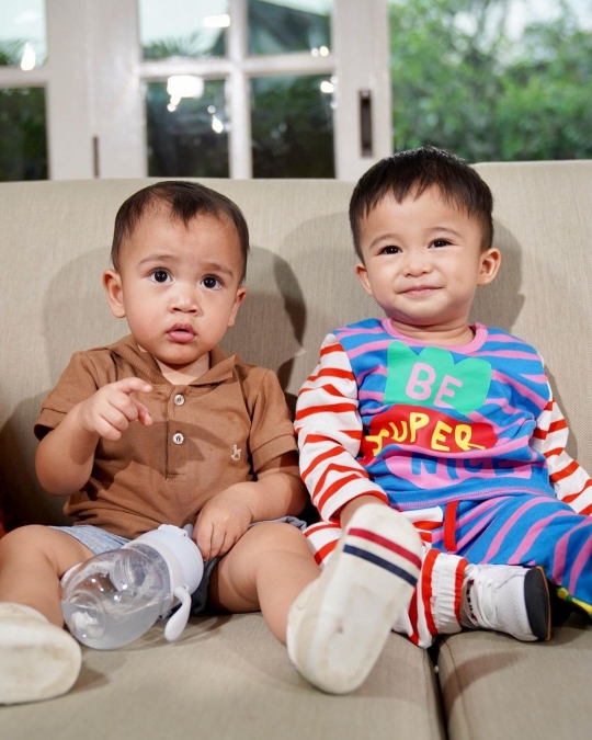 Lucu dan Ganteng, Ini 5 Potret Terbaru Baby Adzam Anak Nathalie Holscher