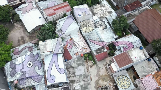 Cantik Era Anies, Warna-warni Atap Rumah di Lenteng Agung Kini Luntur Tak Terawat