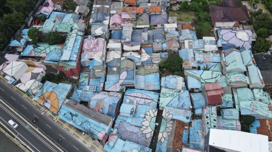 Cantik Era Anies, Warna-warni Atap Rumah di Lenteng Agung Kini Luntur Tak Terawat