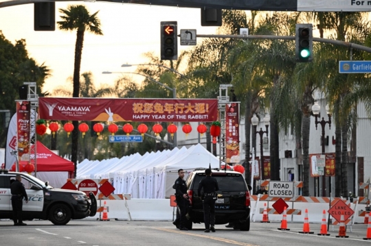 Pelaku Penembakan Massal Usai Festival Imlek di Los Angeles Bunuh Diri di Mobil Van