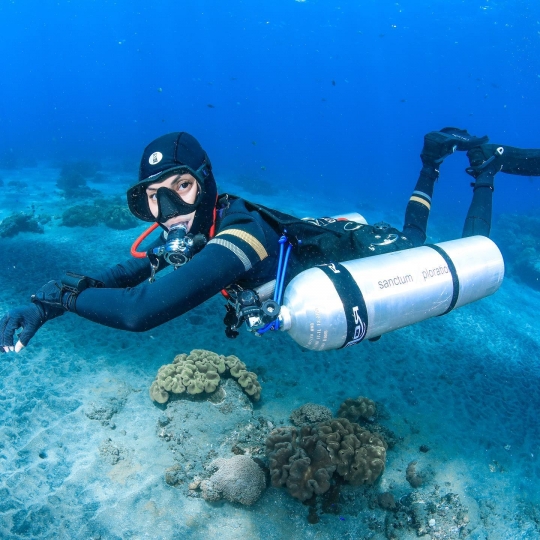 Keren! 6 Potret Cantik Kirana Larasati, Artis yang Kini Jadi Instruktur Diving