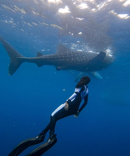 Keren! 6 Potret Cantik Kirana Larasati, Artis yang Kini Jadi Instruktur Diving