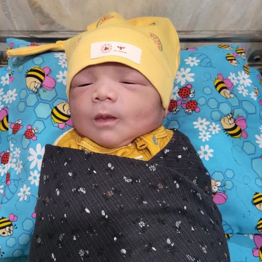 Ustaz Riza Muhammad Dikaruniai Anak Kembar, Ini Potret Bayinya yang Menggemaskan