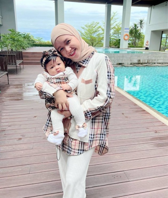 Cantik! Potret Baby Noor Izzah Anak Fikoh LIDA & Fomal, Wajahnya Sempat Dirahasiakan