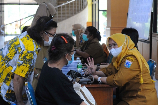 Vaksinasi Booster Kedua di Kantor Wali Kota Jakarta Timur