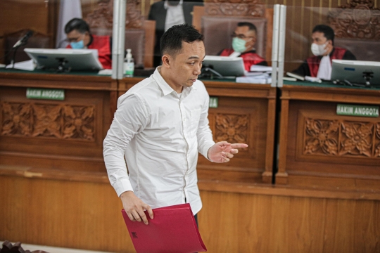 Derai Air Mata Ricky Rizal di Sidang Pledoi Kasus Pembunuhan Berencana Brigadir J