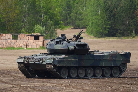 Sangarnya Tank Leopard 2 yang Akan Dikirim Jerman ke Ukraina