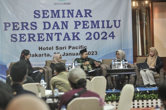 Seminar Pers dan Pemilu Serentak 2024