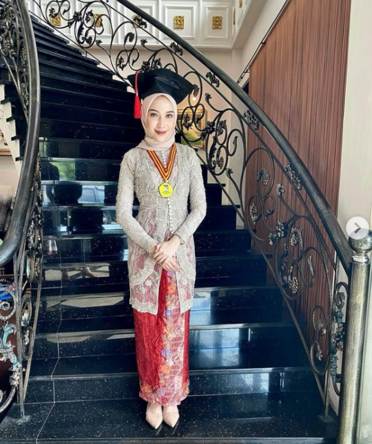 Potret Cantik Dokter Muna Soraya Calon Istri Dahnil Anzar, Sudah Dibawa ke Prabowo