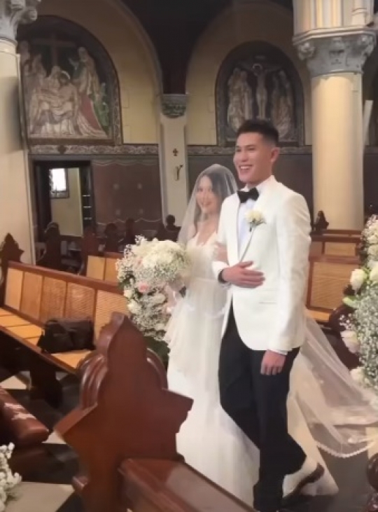 Sah Jadi Suami Istri, Intip Deretan Potret Pernikahan Julian Jacob dan Mirriam Eka