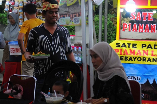 Nikmati Wisata Kuliner di Kampoeng Rana Minang, Ada Tambusu yang Bikin Ngiler