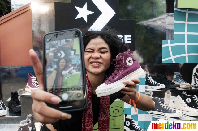 Foto Converse Hadirkan Koleksi Futuristik Dengan Teknologi Inovatif