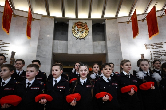 Potret Puluhan Remaja Gabung Tentara Pemuda Rusia