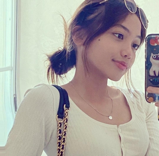 Genap Berusia 14 Tahun, Ini Potret Cantik Zemma Anak Gadis Sahrul Gunawan