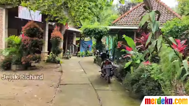 Daerah tersebut yakni tepatnya berada di Desa Bendolo Sawahan Nganjuk. Sebuah area perkampungan warga diberi nama Kampung Sengkuni. Hal ini semata-mata lantaran warganya yang sejak dahulu dikenal memiliki perilaku usil, jahil, dan gemar mengganggu para pendatang yang berkunjung. 