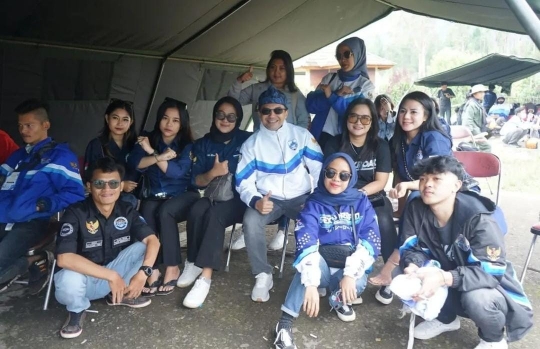 Potret Ganteng Sahrul Gunawan Pakai Jaket XTC, Dikomentari Pedas Oleh Netizen