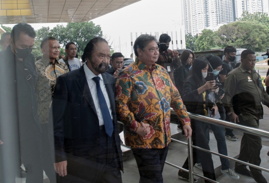 Kode-Kode Surya Paloh Ingin Bertemu Megawati Usai Sambangi Airlangga di Markas Golkar