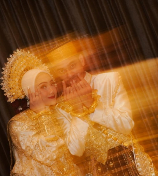 Gunakan Adat Bugis, Intip Deretan Potret Pernikahan Wafda Saifan dan Safira