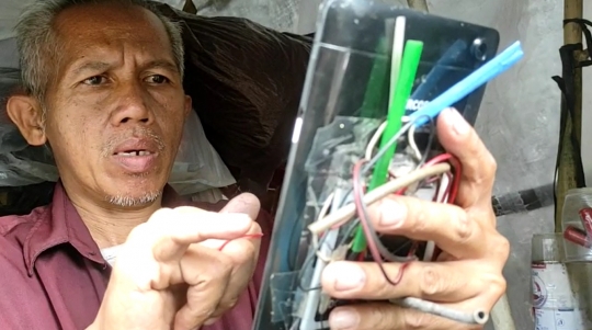 Potret Bayu Aji Manusia Generator Listrik Asal Bandung