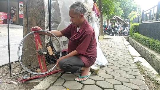 Potret Bayu Aji Manusia Generator Listrik Asal Bandung